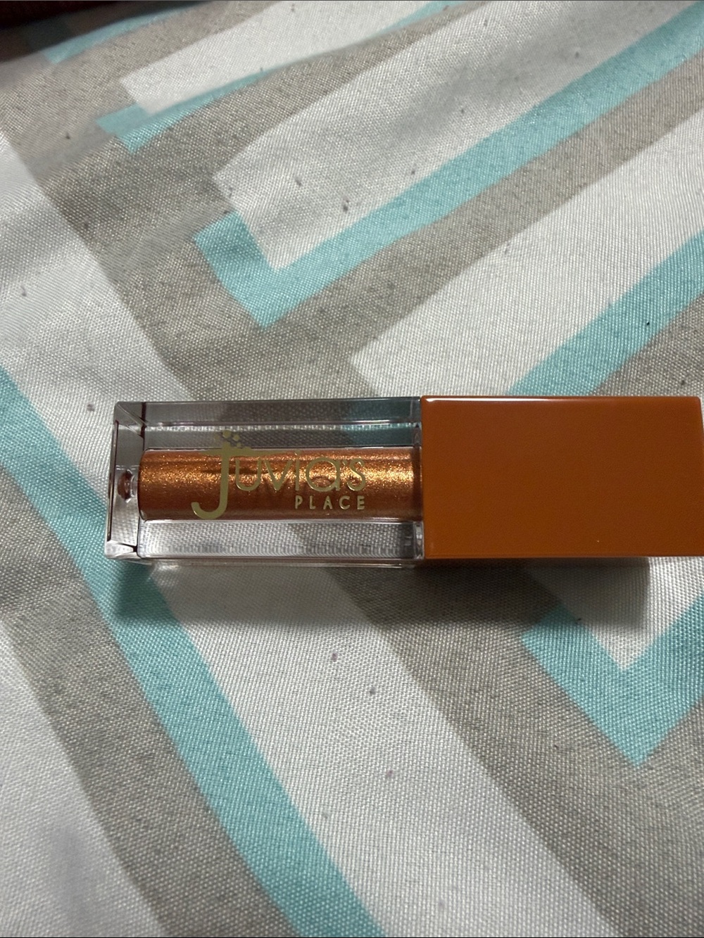 Liquid Eyeshadow - Picture 3 of 3